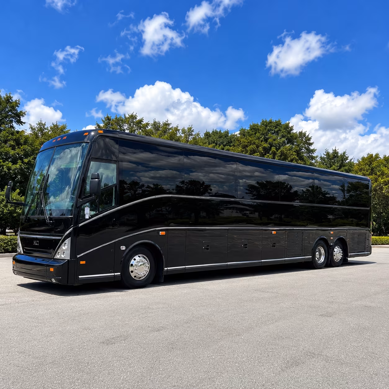 corporate and conference buses that keep peninsula teams moving