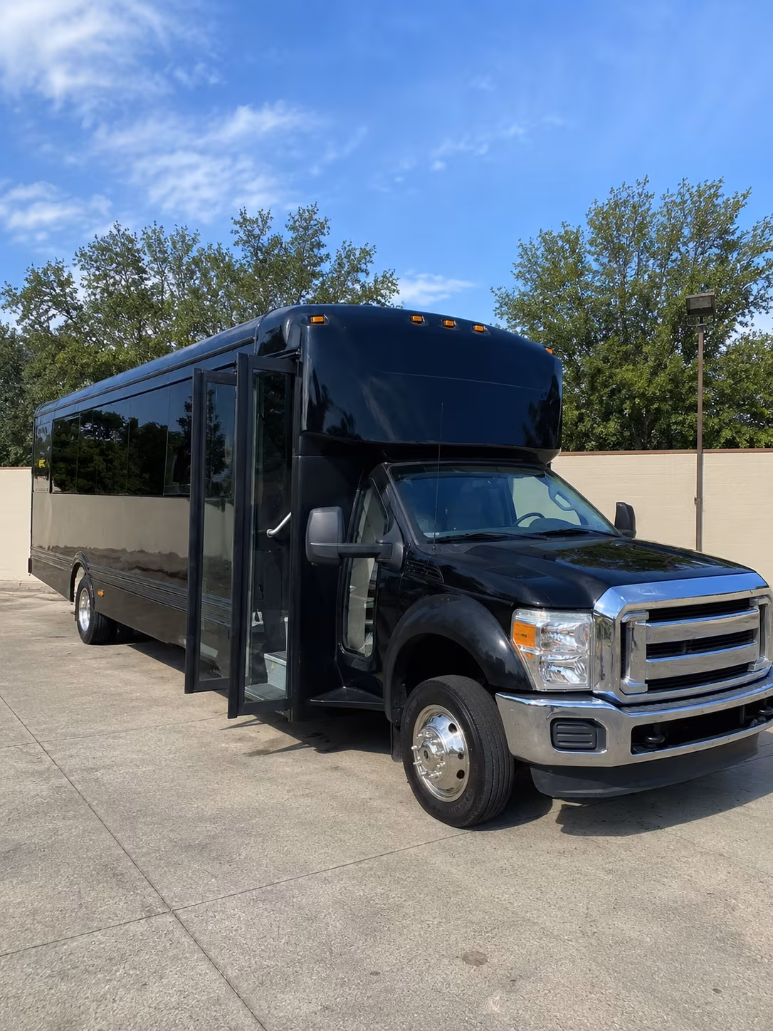 san mateo 20 passenger party bus