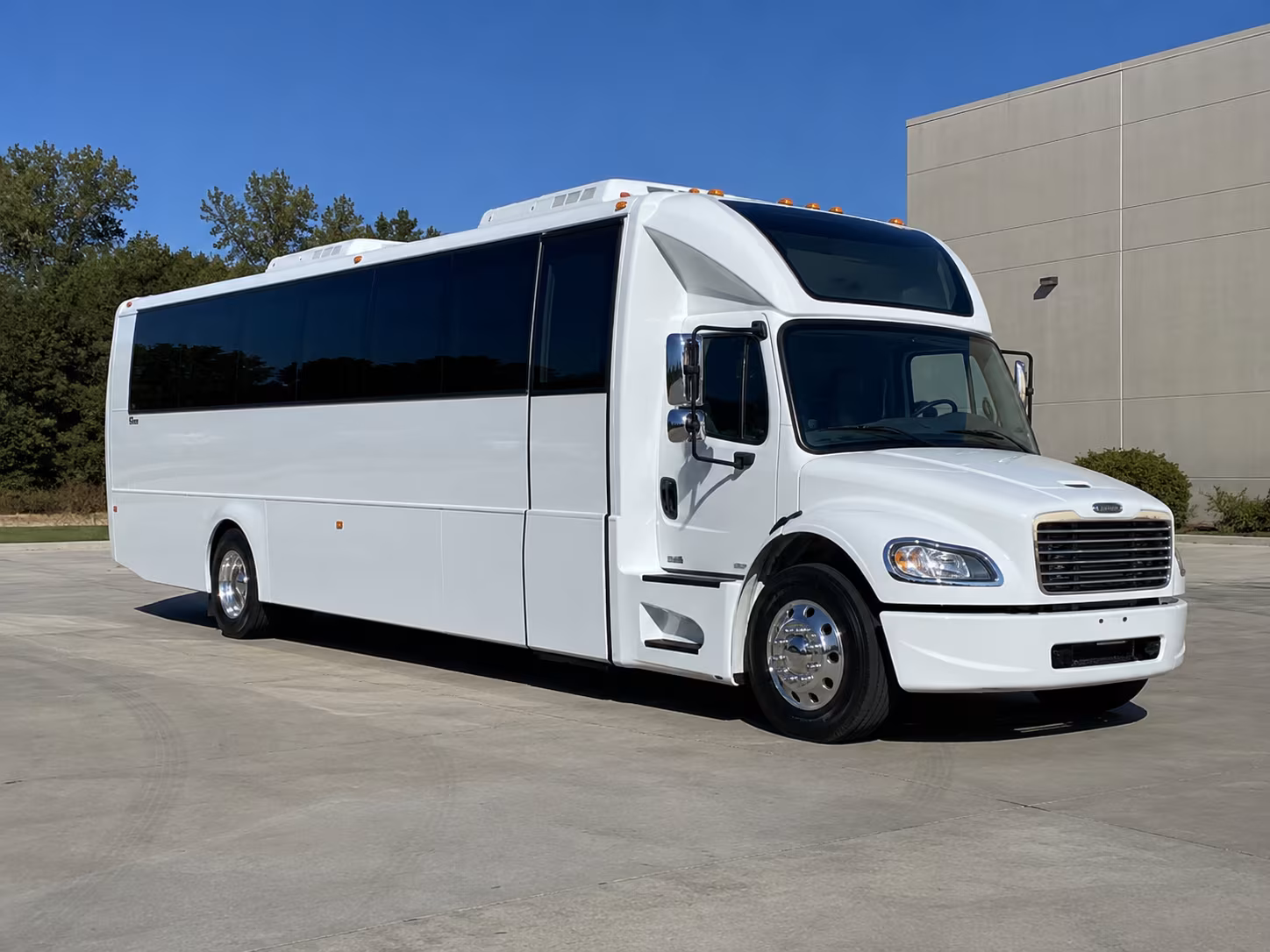 san mateo 28 passenger party bus